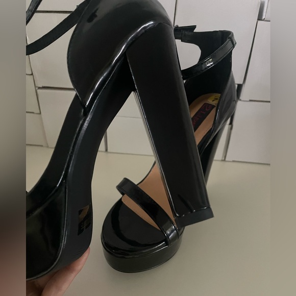 ♥️Open Toe Heels Size 7, Excellent Condition! - Picture 2 of 3